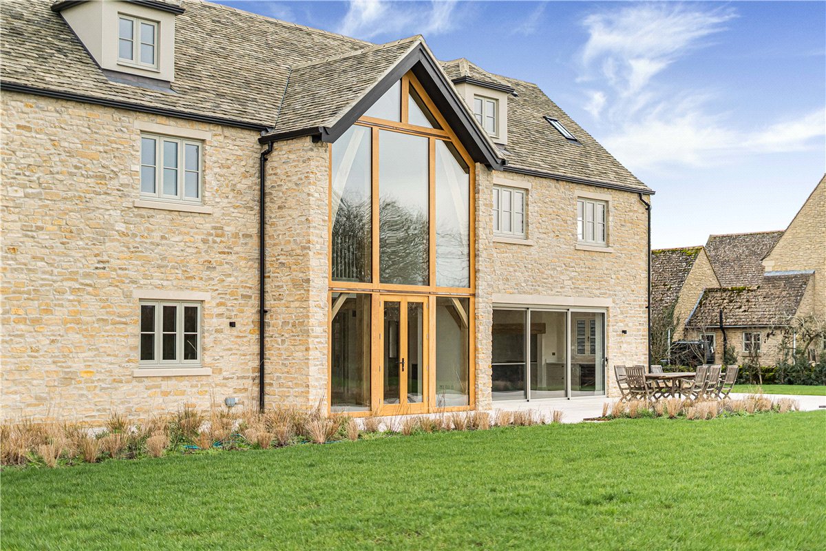 5 bedroom house, Lower End, Alvescot OX18 - Available