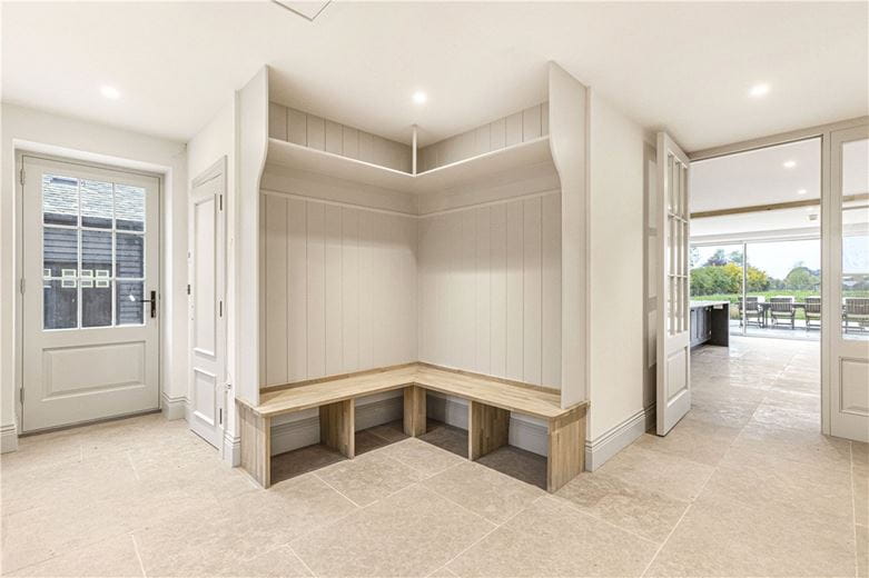 5 bedroom house, Lower End, Alvescot OX18 - Available