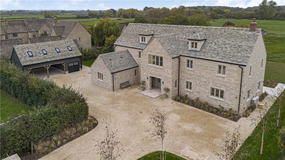 5 bedroom house, Lower End, Alvescot OX18 - Available