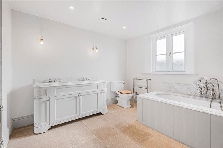 5 bedroom house, Lower End, Alvescot OX18 - Available