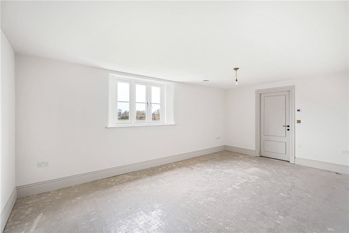 5 bedroom house, Lower End, Alvescot OX18 - Available