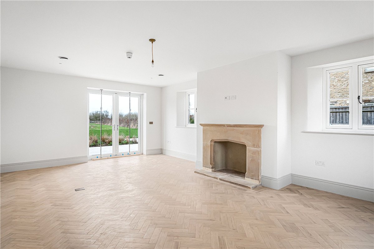 5 bedroom house, Lower End, Alvescot OX18 - Available