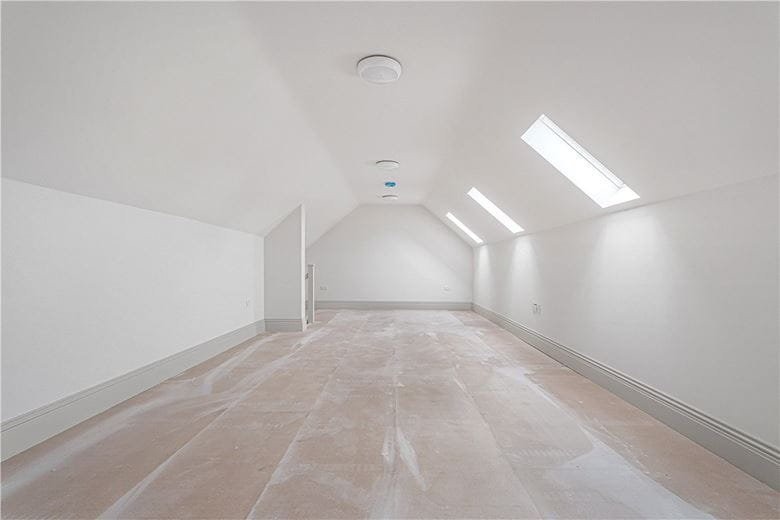 5 bedroom house, Lower End, Alvescot OX18 - Available