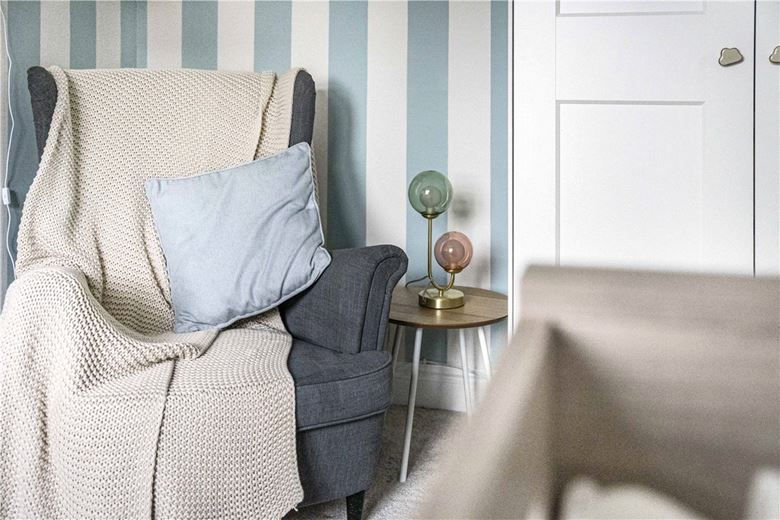 4 bedroom house, Gardiner Close, Abingdon OX14 - Available