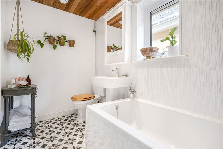 4 bedroom house, Keens Close, Enstone OX7 - Available