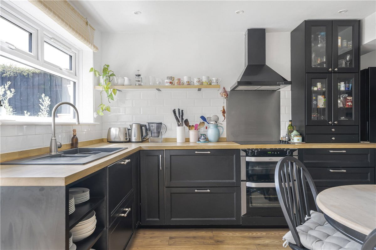 4 bedroom house, Keens Close, Enstone OX7 - Available