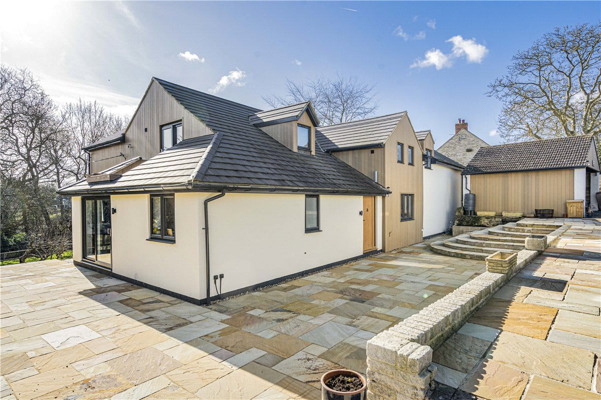 5 bedroom house, Middle Street, Islip OX5 - Sold