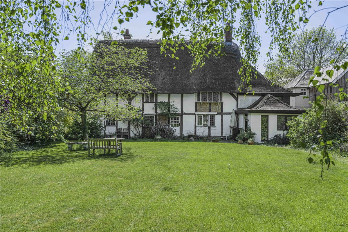 4 bedroom cottage, High Street, Long Wittenham OX14 - Available