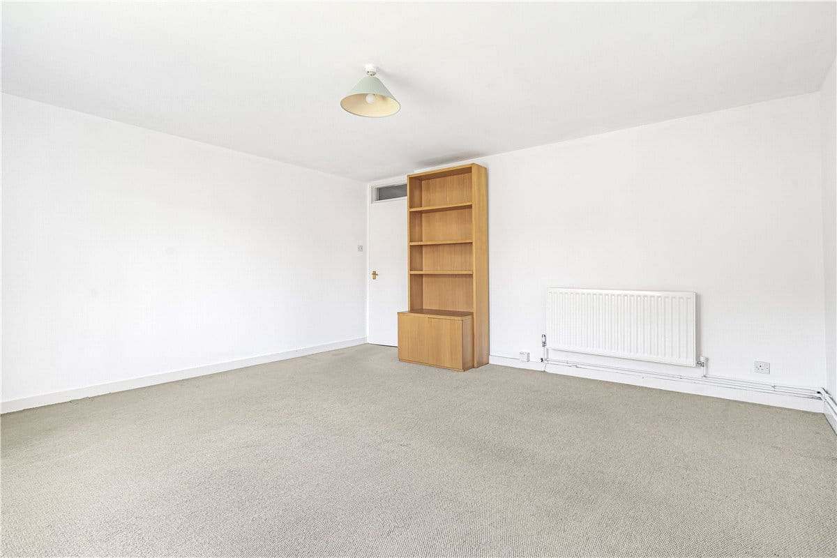 2 bedroom flat, Banbury Road, Oxford OX2 - Sold STC