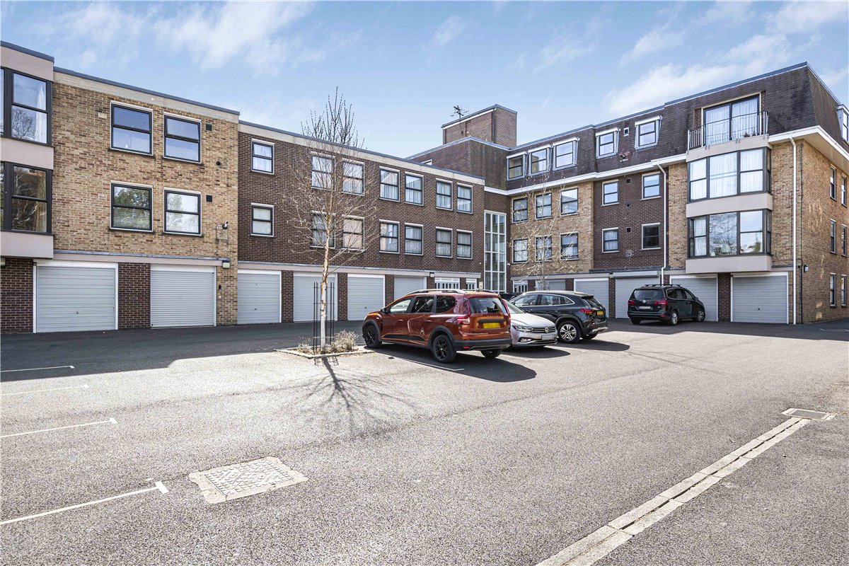 3 bedroom flat, Banbury Road, Oxford OX2 - Sold STC