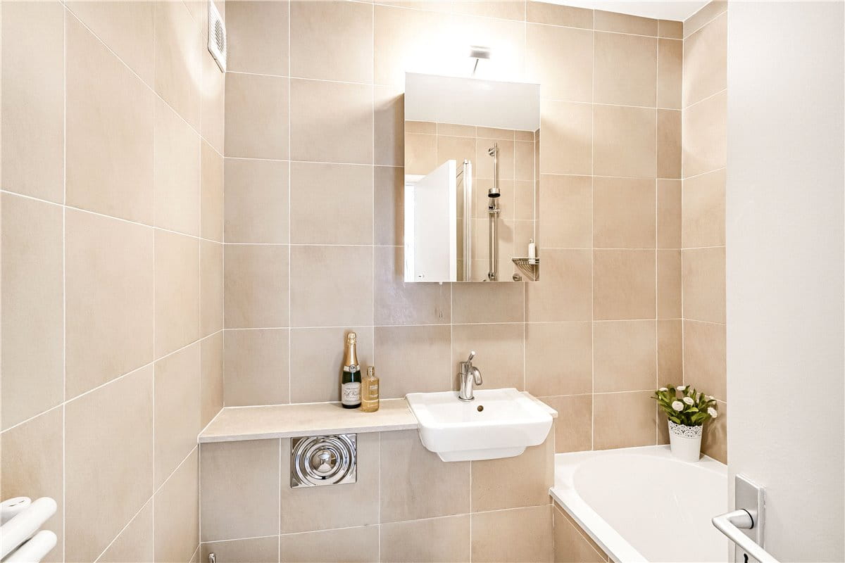 2 bedroom flat, Cunliffe Close, Oxford OX2 - Sold STC