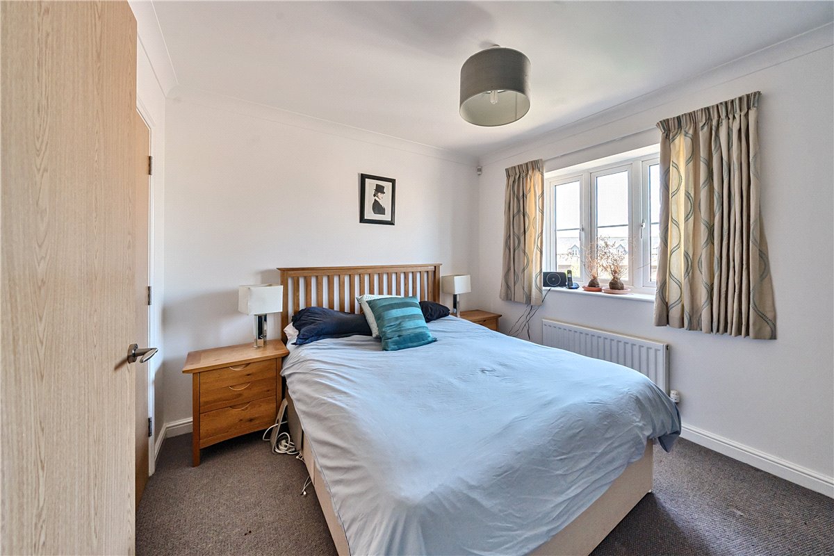3 bedroom flat, Randolph Avenue, Woodstock OX20 - Available
