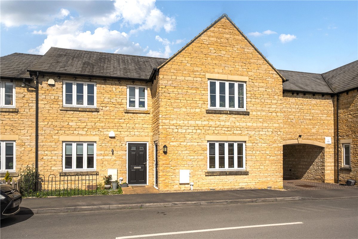 3 bedroom flat, Randolph Avenue, Woodstock OX20 - Available