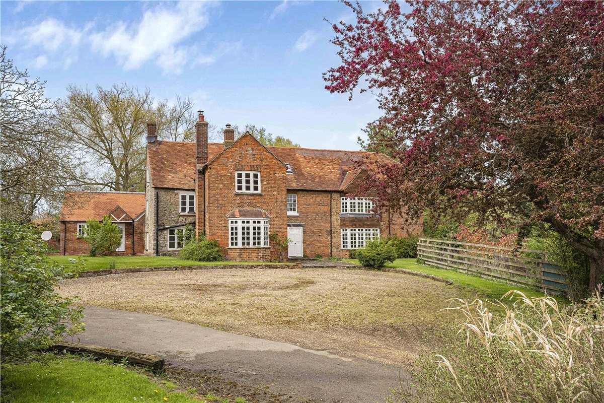 41 acres Country Estate, Mill Lane, Twyford MK18 - Available