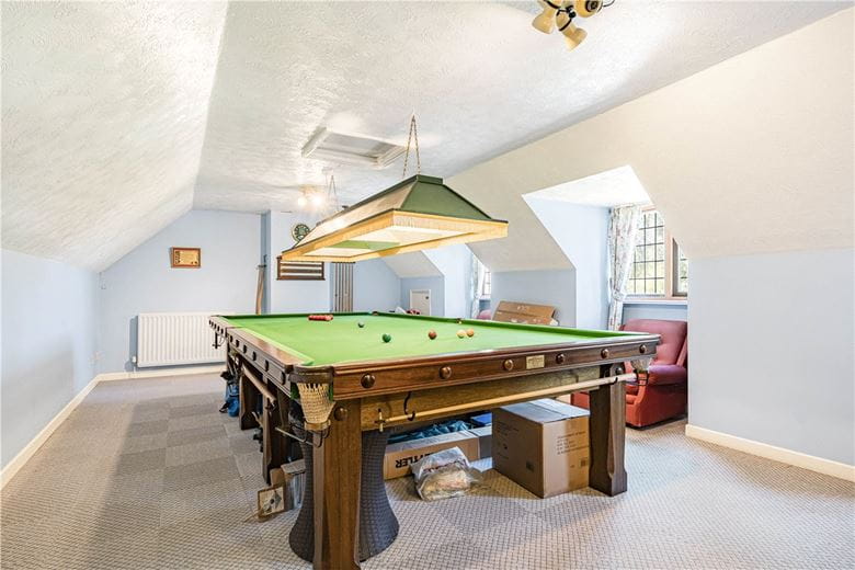 4 bedroom house, Witney Road, Ducklington OX29 - Available