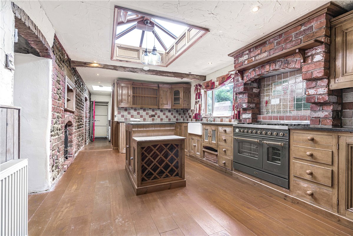 4 bedroom cottage, Old Mains Lane, Poulton-le-Fylde FY6 - Available