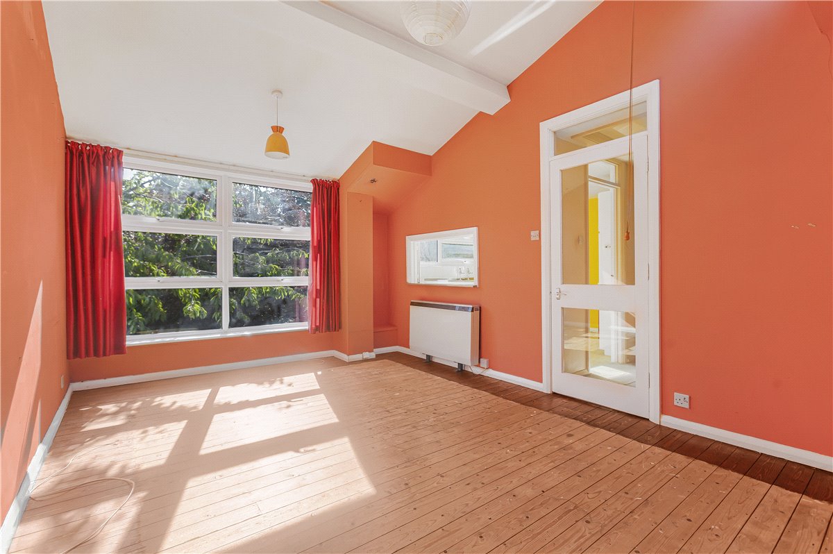 2 bedroom flat, Russell Court, Oxford OX2 - Sold STC