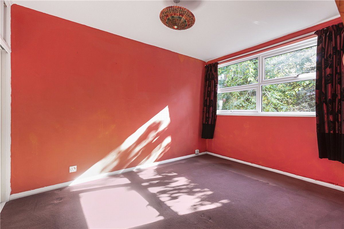 2 bedroom flat, Russell Court, Oxford OX2 - Sold STC