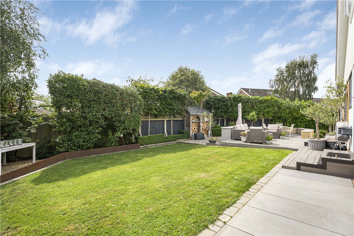 4 bedroom house, Clover Close, Cumnor Hill OX2 - Available