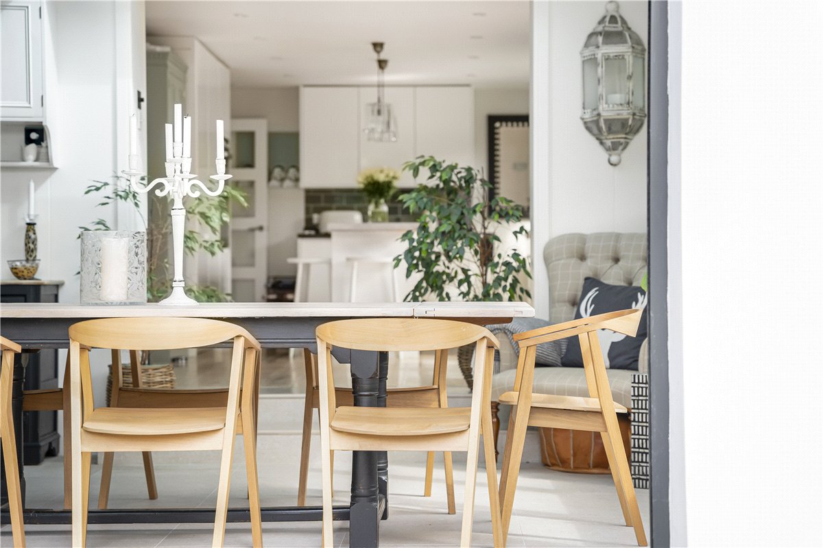 4 bedroom house, Clover Close, Cumnor Hill OX2 - Available