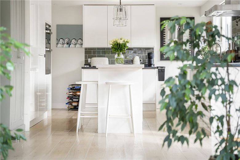 4 bedroom house, Clover Close, Cumnor Hill OX2 - Available