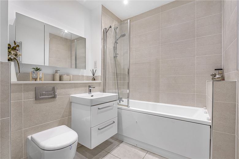 4 bedroom house, Baynhams Drive, Oxford OX2 - Sold STC