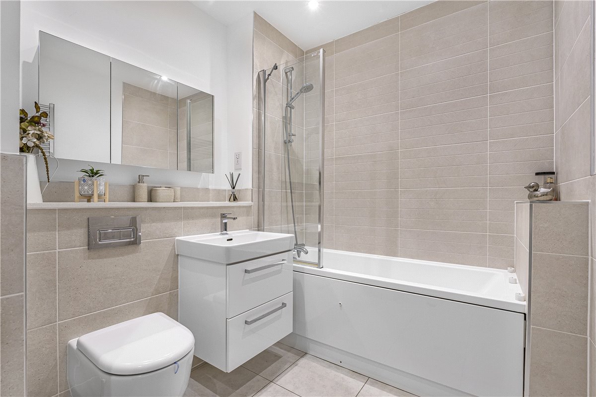 4 bedroom house, Baynhams Drive, Oxford OX2 - Sold STC