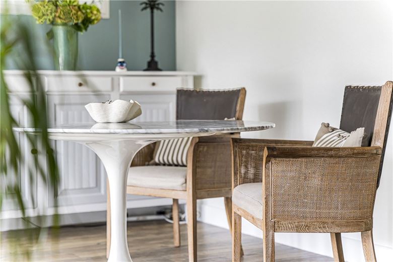 5 bedroom house, Joyce Way, Steventon OX13 - Available