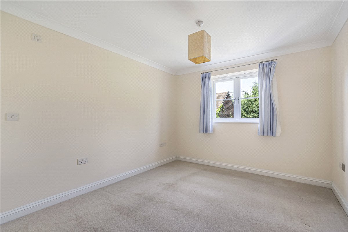 4 bedroom house, Poppy Close, Yarnton OX5 - Available