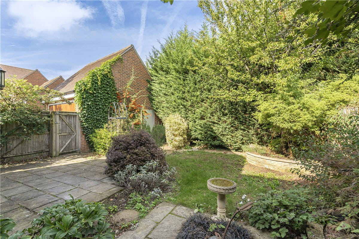 4 bedroom house, Poppy Close, Yarnton OX5 - Available