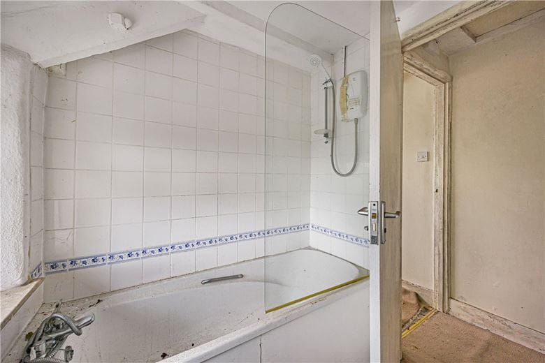 4 bedroom cottage, Queen Camel, Yeovil BA22 - Available