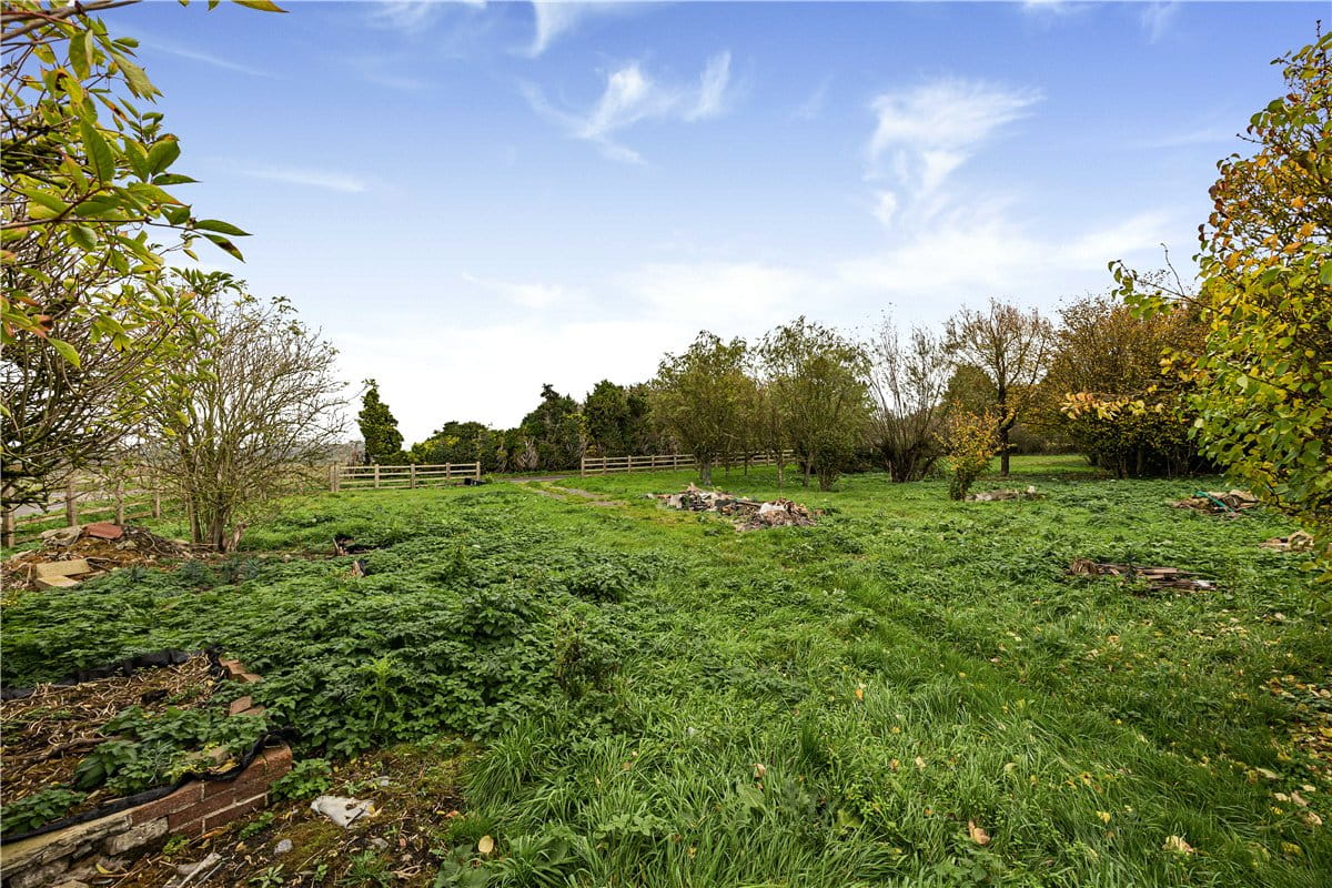 4 bedroom house, Queen Camel, Yeovil BA22 - Available