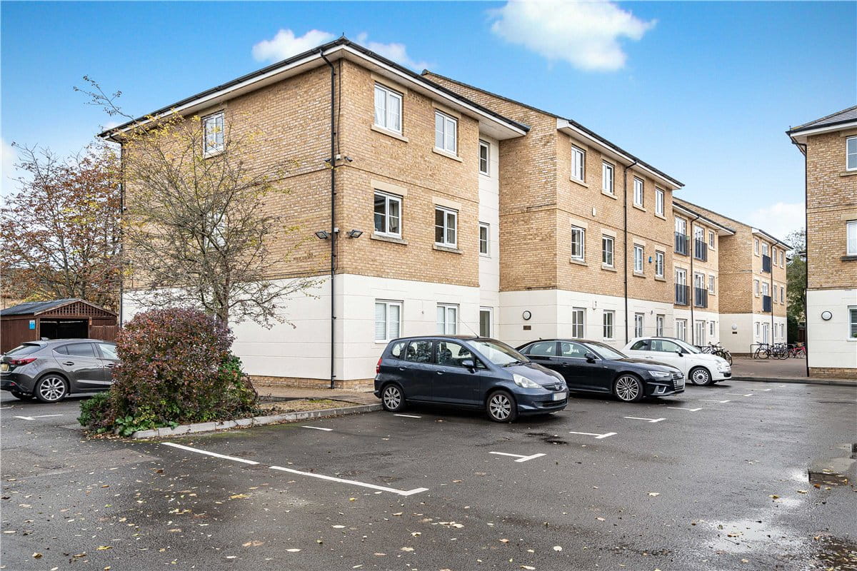 2 bedroom flat, Long Ford Close, Oxford OX1 - Available