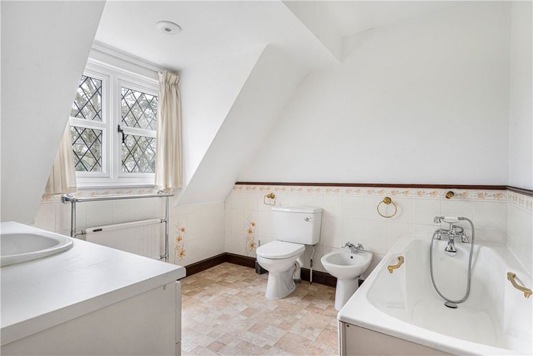 4 bedroom house, The Lee, Great Missenden HP16 - Available