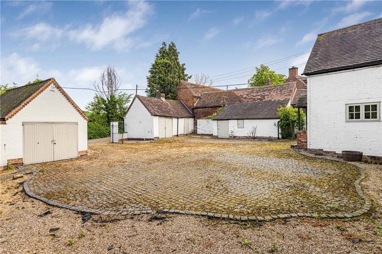 4 bedroom house, Church Lane, Middleton B78 - Available