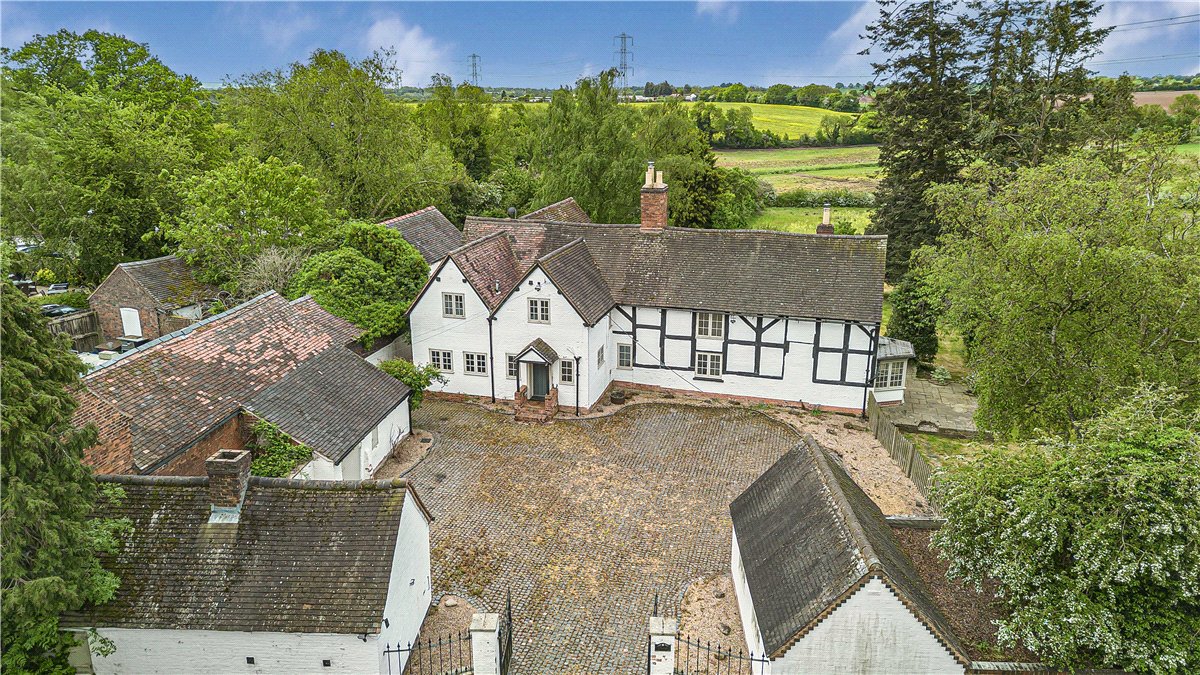 4 bedroom house, Church Lane, Middleton B78 - Available