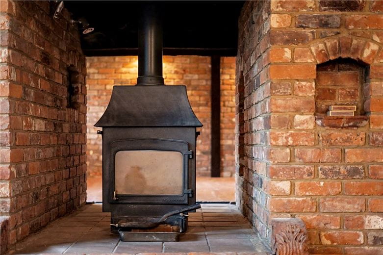 4 bedroom cottage, Lower Hartwell, Aylesbury HP17 - Available