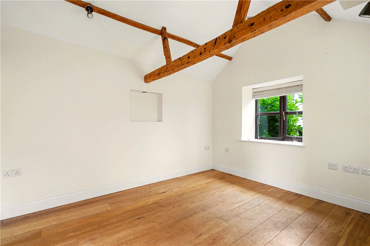 4 bedroom cottage, Lower Hartwell, Aylesbury HP17 - Available
