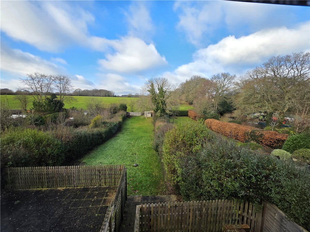 4 bedroom house, Ballinger Road, South Heath HP16 - Available