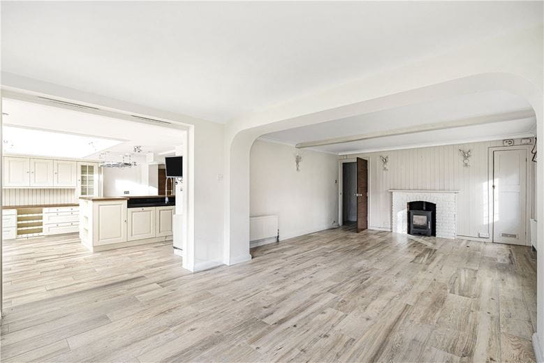 5 bedroom house, Tortington, Arundel BN18 - Available