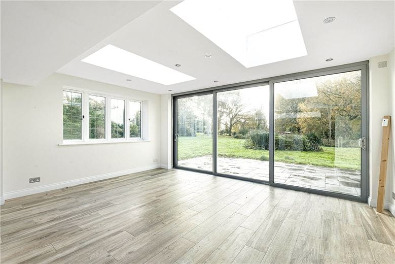 5 bedroom house, Tortington, Arundel BN18 - Available