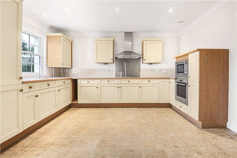 3 bedroom house, Ford Road, Tortington BN18 - Available