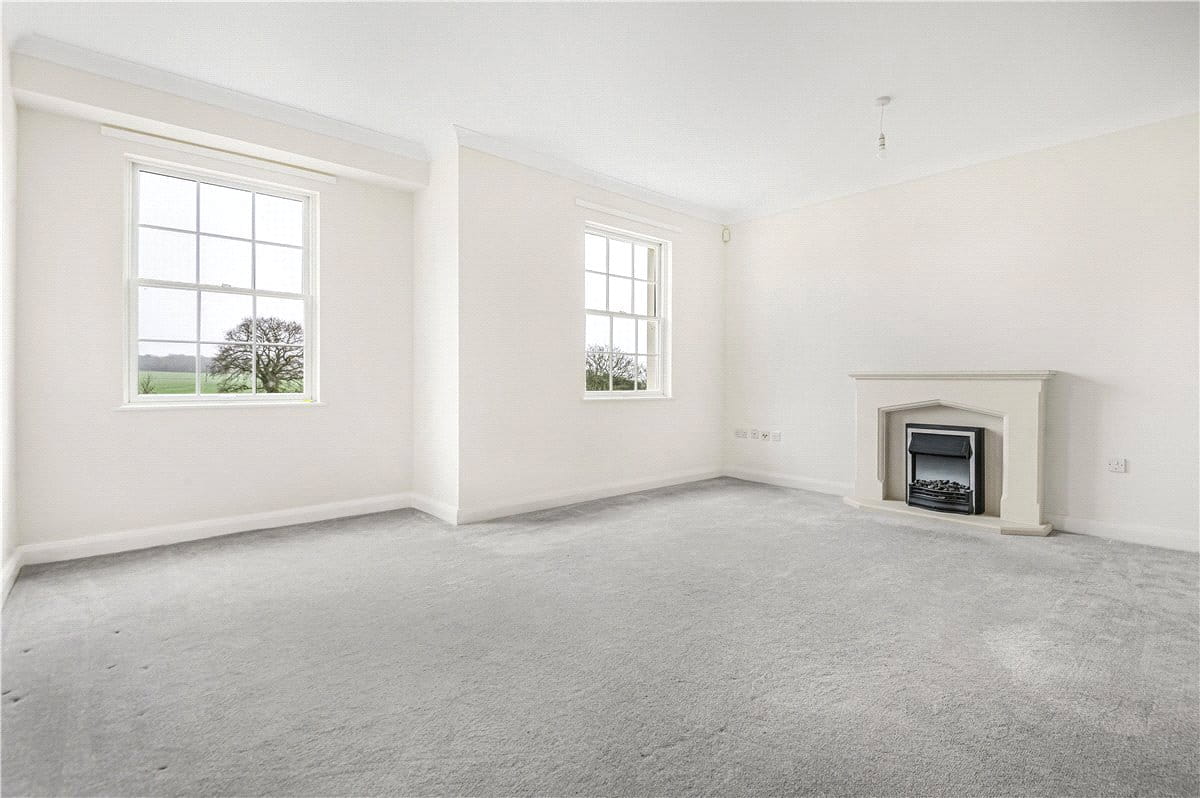 3 bedroom house, Ford Road, Tortington BN18 - Available