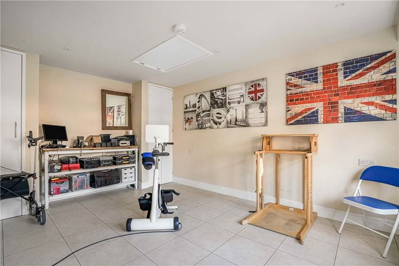 6 bedroom house, Eynsham Road, OX2 - Available