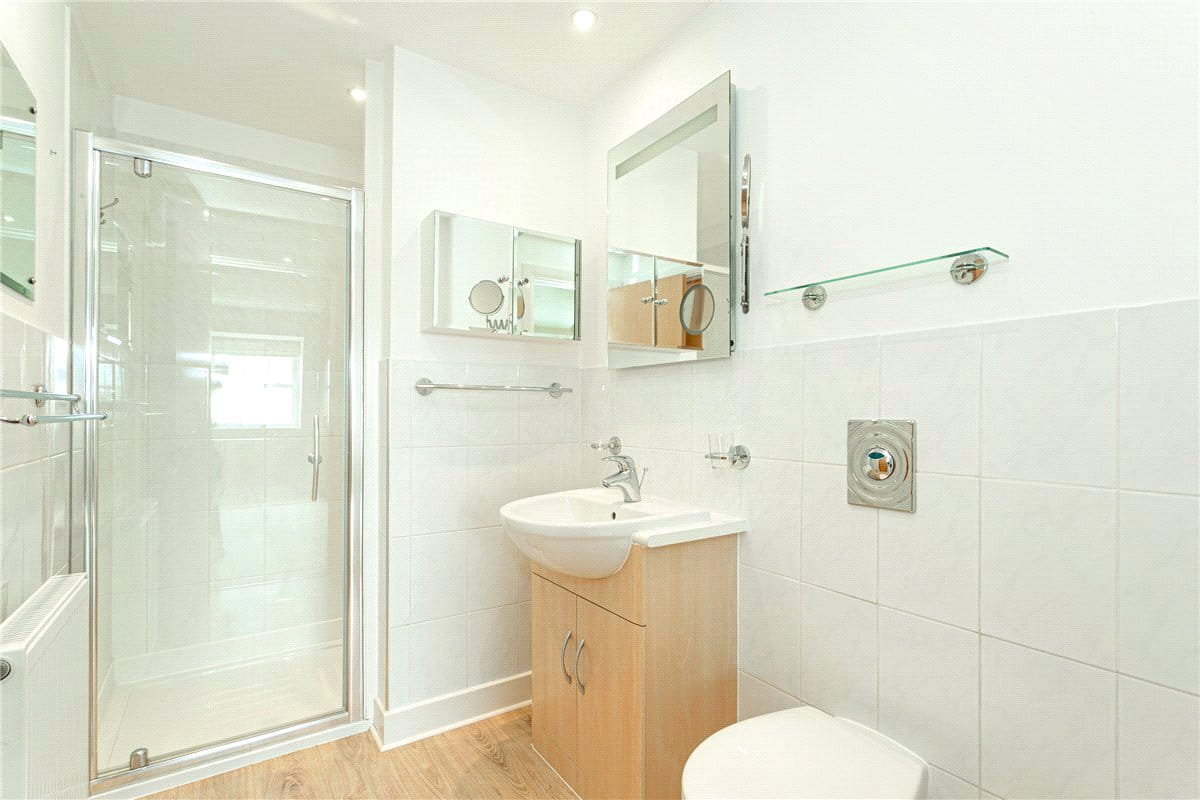 3 bedroom house, Arundel Wing, Tortington Manor BN18 - Available