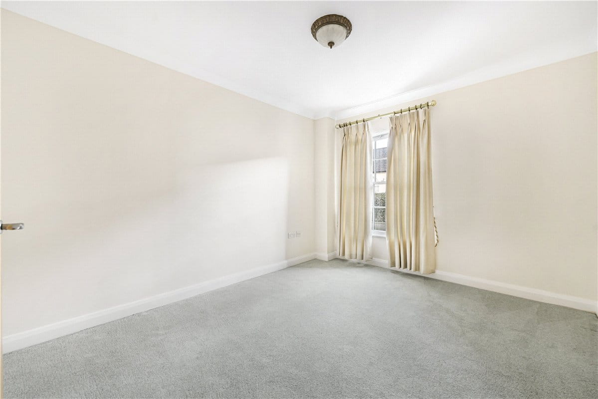 3 bedroom house, Tortington Manor, Ford Road BN18 - Available