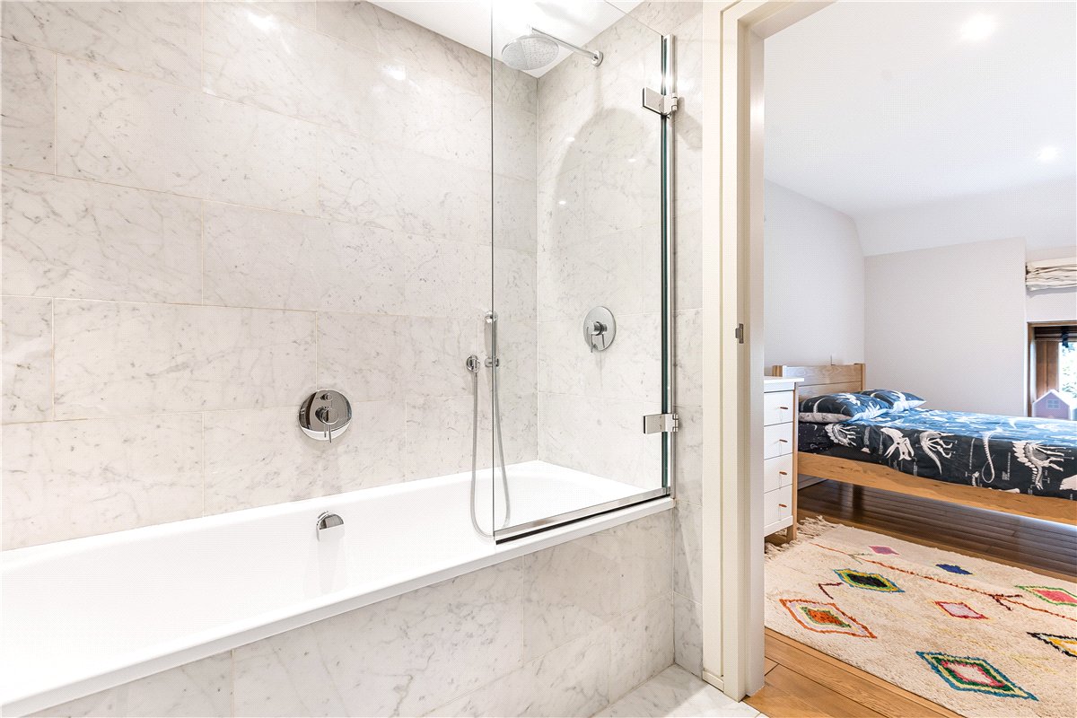 5 bedroom , Back Way, Great Haseley OX44 - Available