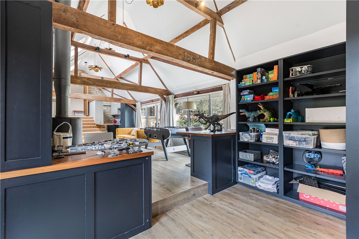 5 bedroom , Back Way, Great Haseley OX44 - Available