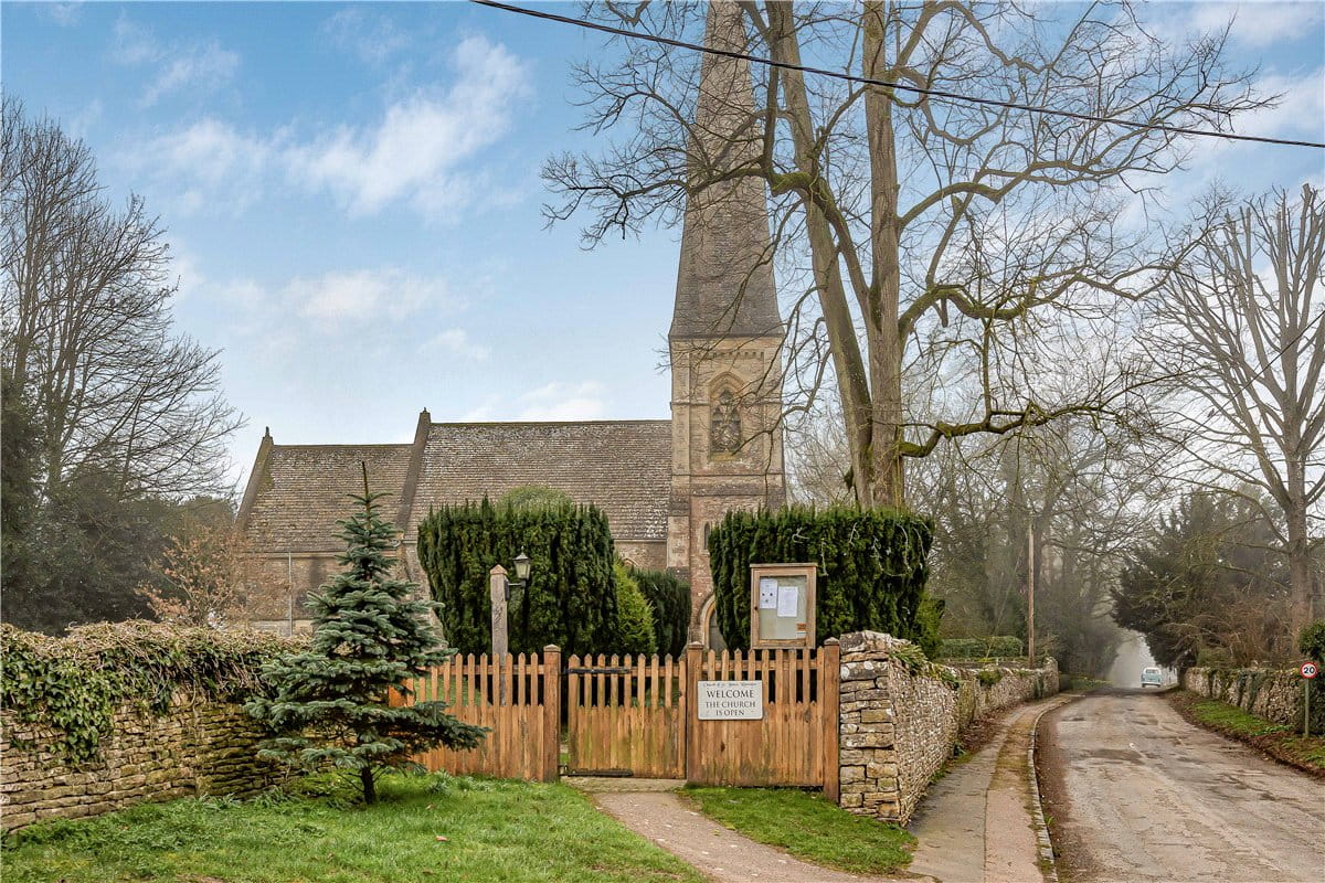 3 bedroom house, Lower End, Ramsden OX7 - Available