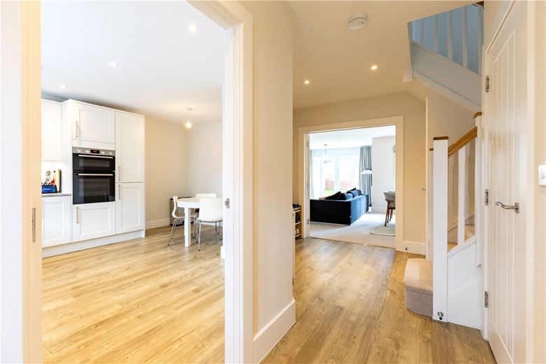 4 bedroom house, Olivers Close, Long Hanborough OX29 - Available